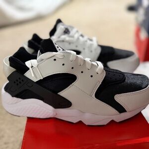 Brand new Nike Air Huarache Black/White “Panda” Limited Edition.